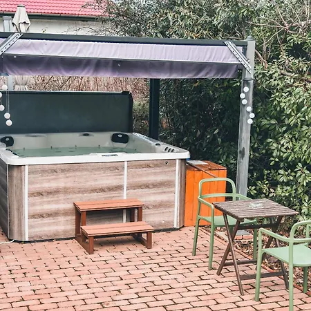 Apartment Kicsi Golya 2 *